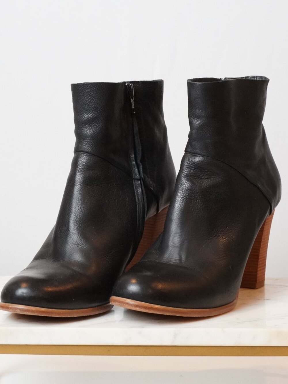 Coclico Black Leather Ankle Boots